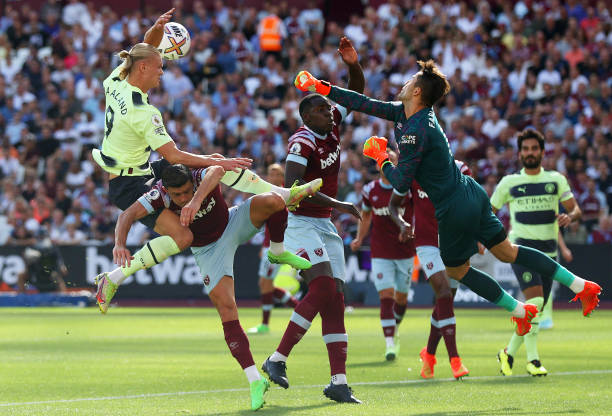 在球场上全 在球场上全